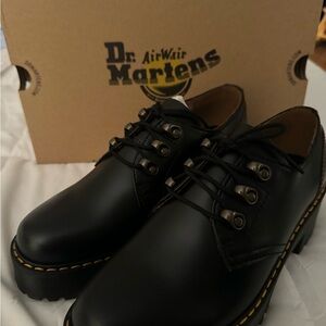Brand New Dr Martens Leona Lug Sole Platform Derby